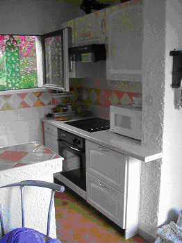 Cuisine avec four plaque electrique micro onde